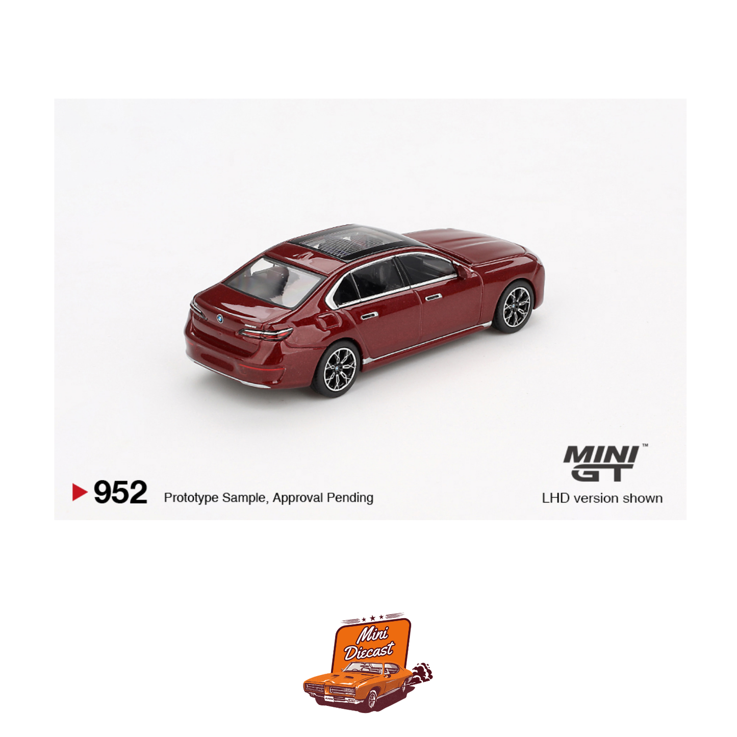 Mini GT #952 BMW i7 xDrive60 Aventurin