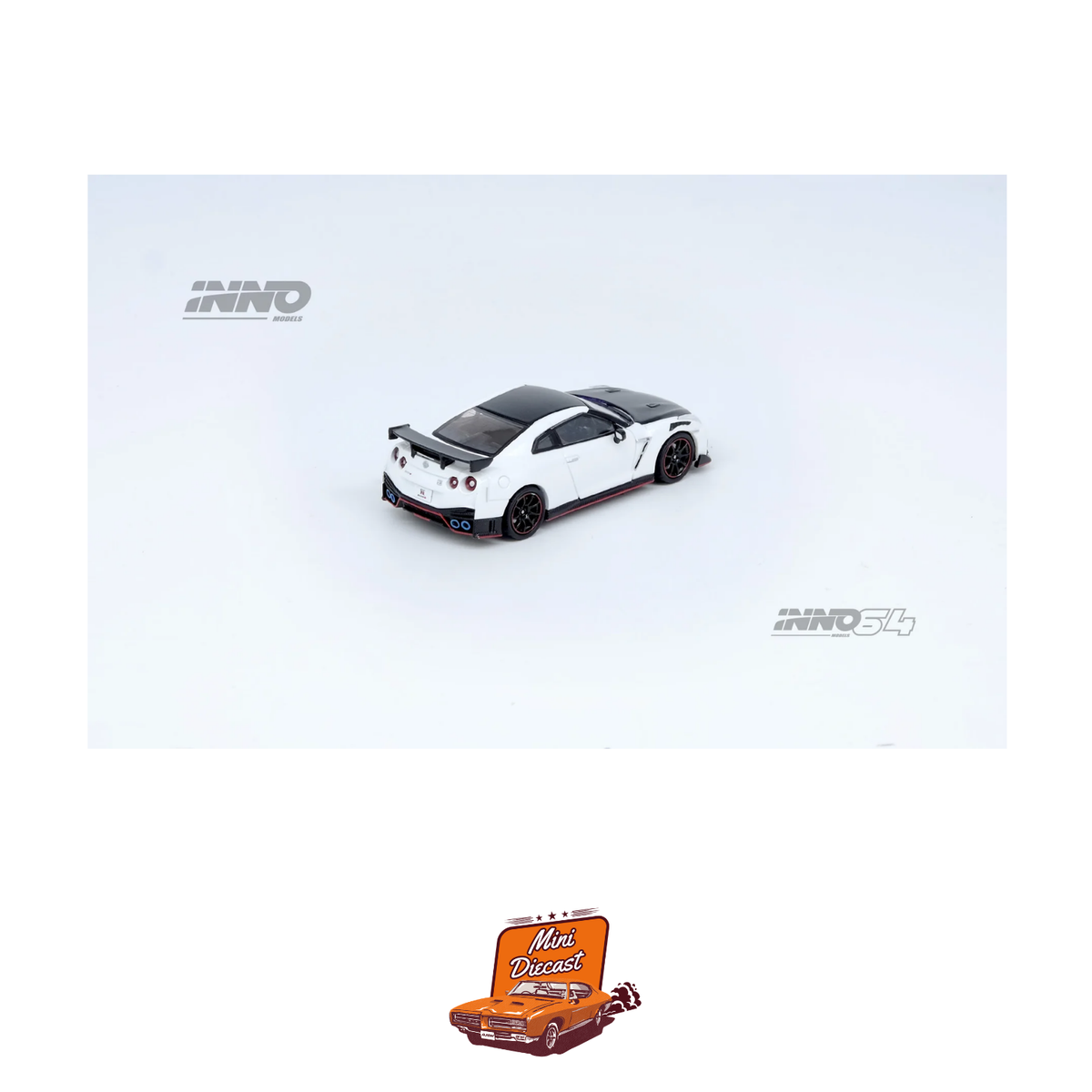 INNO64 Nissan GT-R (R35) Nismo White IN64-R35N-WHI