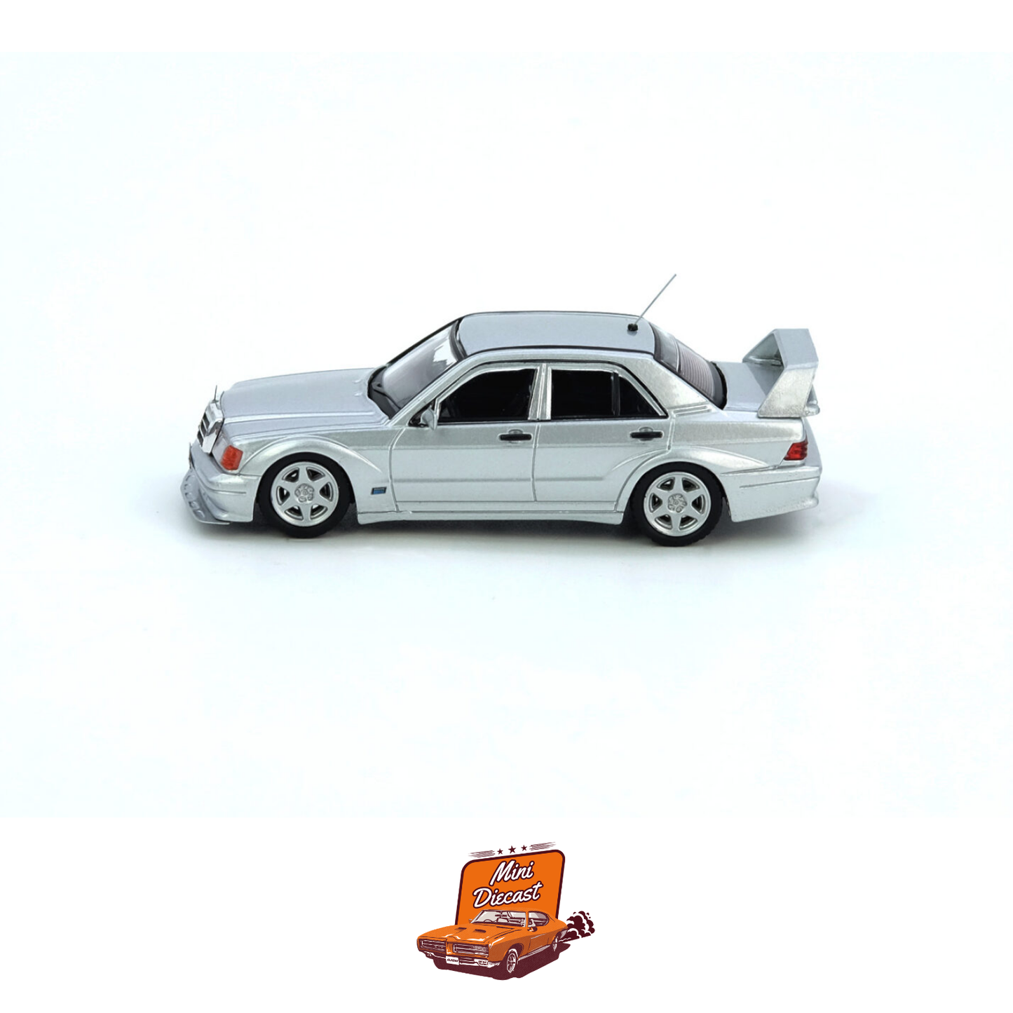 INNO64 Mercedes-Benz 190E Silver IN64-190E-SIL