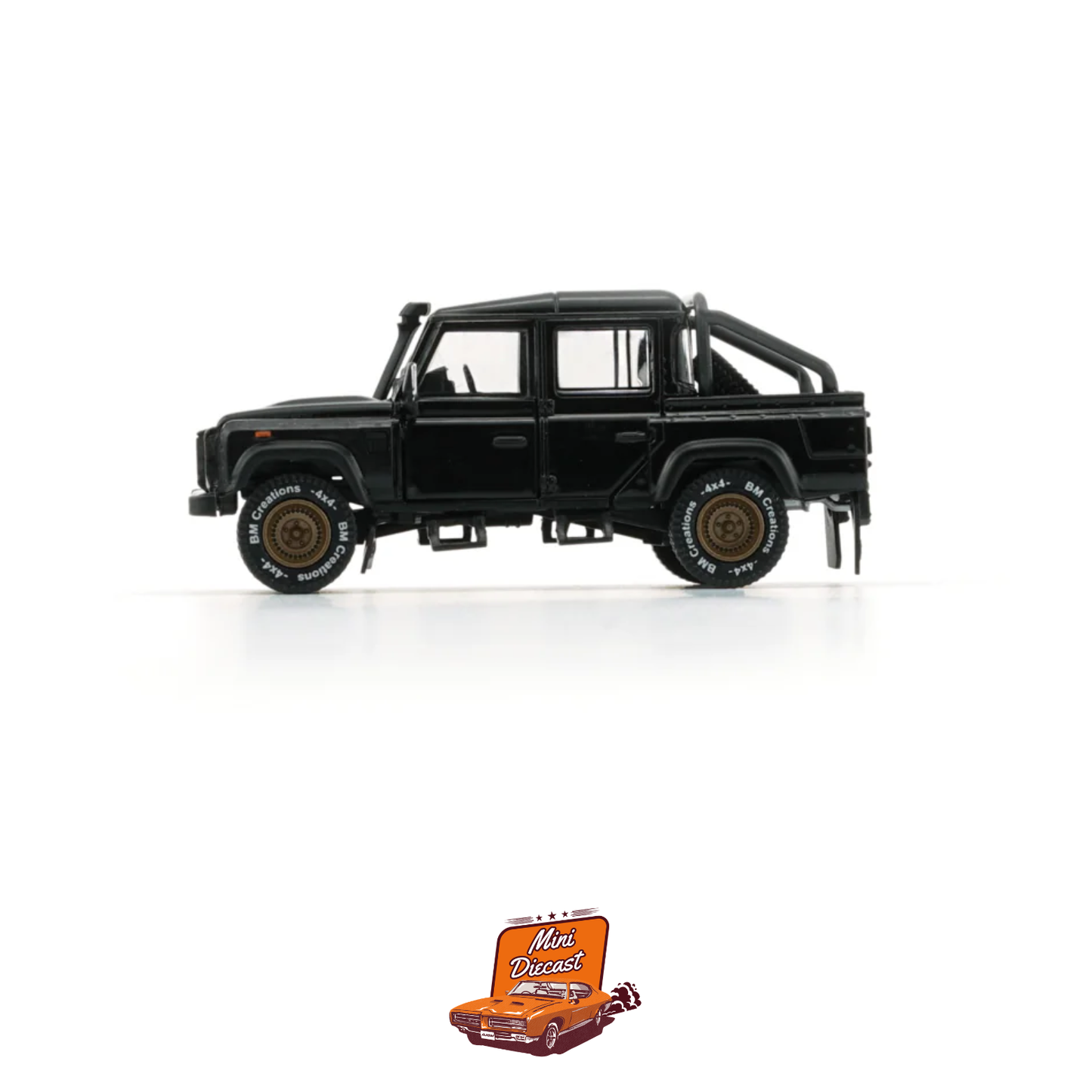 BM Creations Land Rover Defender 110 Pick Up 2016 (64B0338)