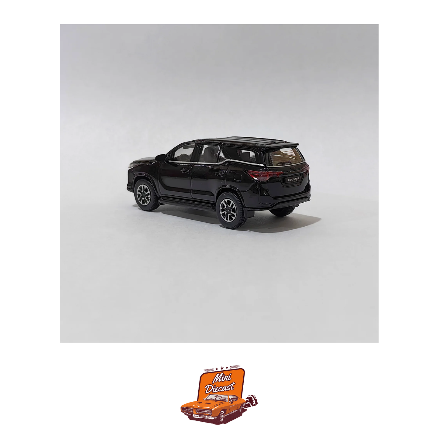 PARA64 2023 Toyota Fortuner – Attitude Black (1:64 Scale)