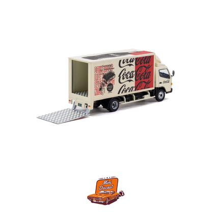 Tarmac Works Mitsubishi Fuso Canter Truck COCA-COLA 1:64 (T64T-TL002-CC)
