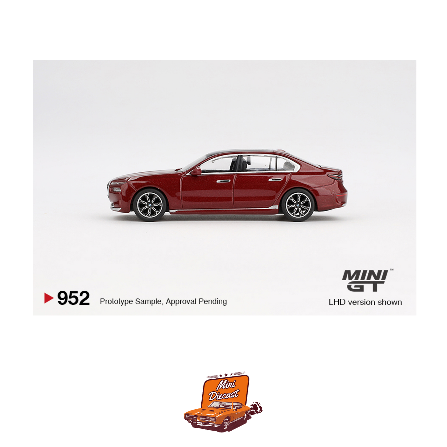 Mini GT #952 BMW i7 xDrive60 Aventurin