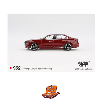 Mini GT #952 BMW i7 xDrive60 Aventurin