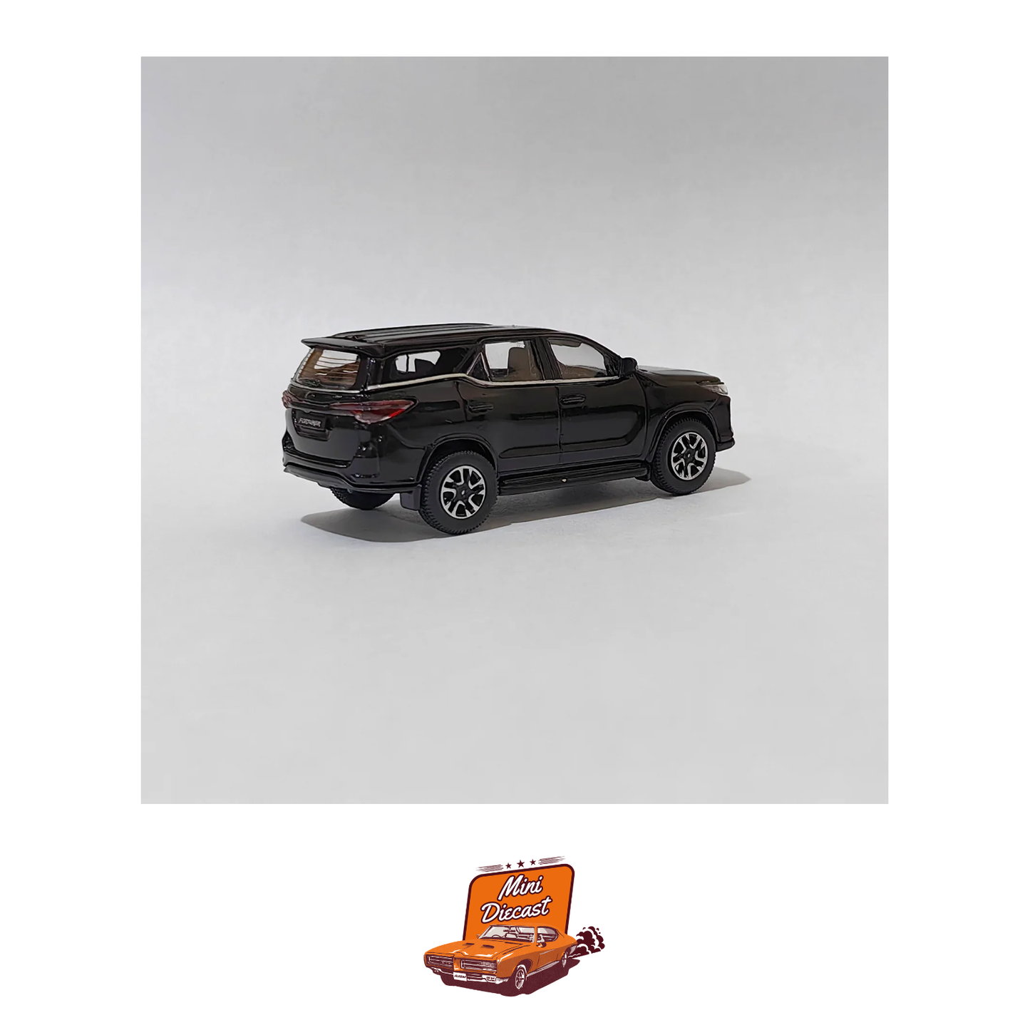 PARA64 2023 Toyota Fortuner – Attitude Black (1:64 Scale)