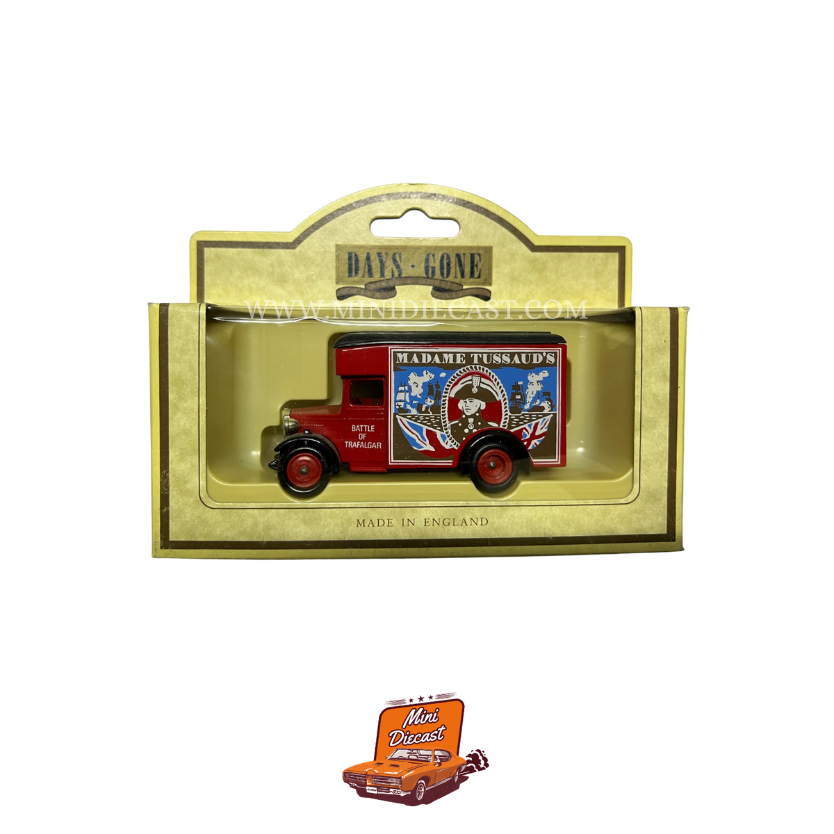 Lledo Days Gone Vintage Models 1934 Dennis Parcels Van Madame Tussauds (16018)