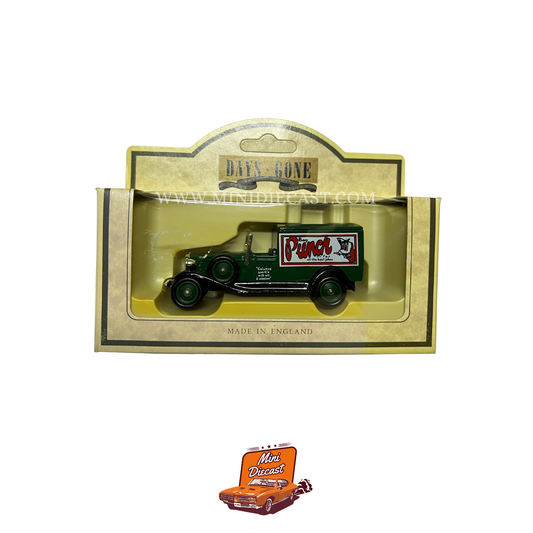 Lledo Days Gone Vintage Models 1933 Packard Town Van Punch Magazine (22012)