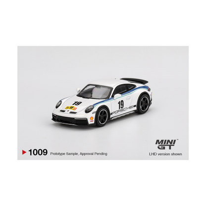 Mini GT #1009 Porsche 911 Dakar Rally 1974