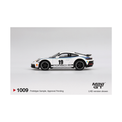 Mini GT #1009 Porsche 911 Dakar Rally 1974