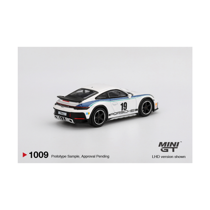 Mini GT #1009 Porsche 911 Dakar Rally 1974