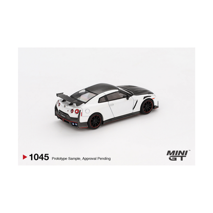 Mini GT #1045 Nissan GT-R Nismo 2024 White Pearl Blister Pack