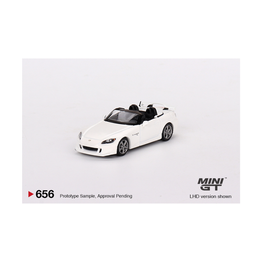 Mini GT #656 Honda S2000 (AP2) CR Grand Prix White Blister Pack