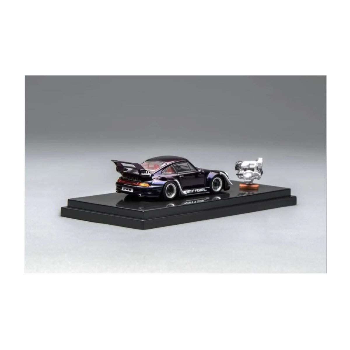 Motorhelix RWB 993 Army Girl (Purple) + Engine (M62205)
